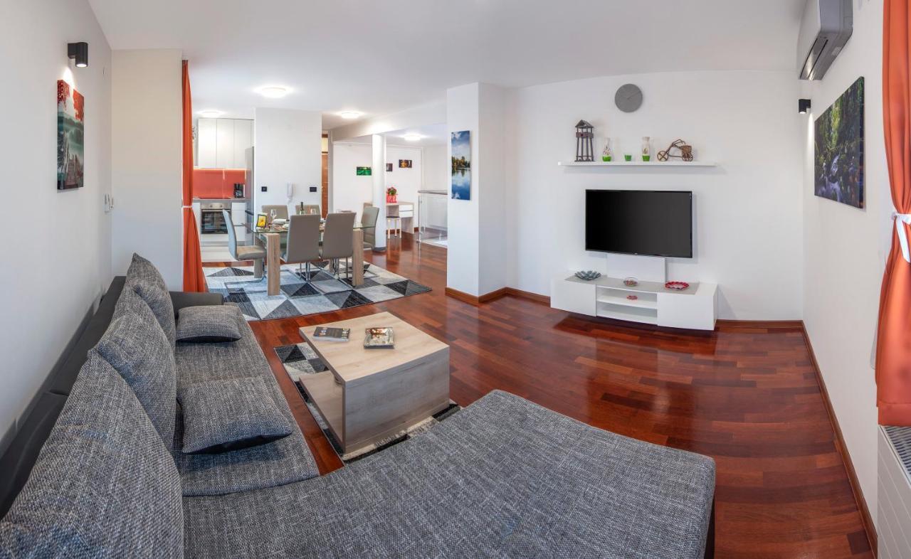 Ratkajec Luxury Apartments Varasd Kültér fotó